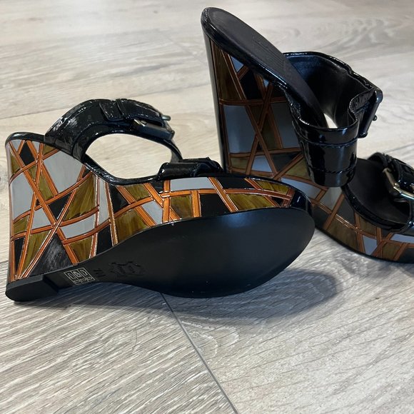 Pelle Moda Wedges - Picture 2 of 4